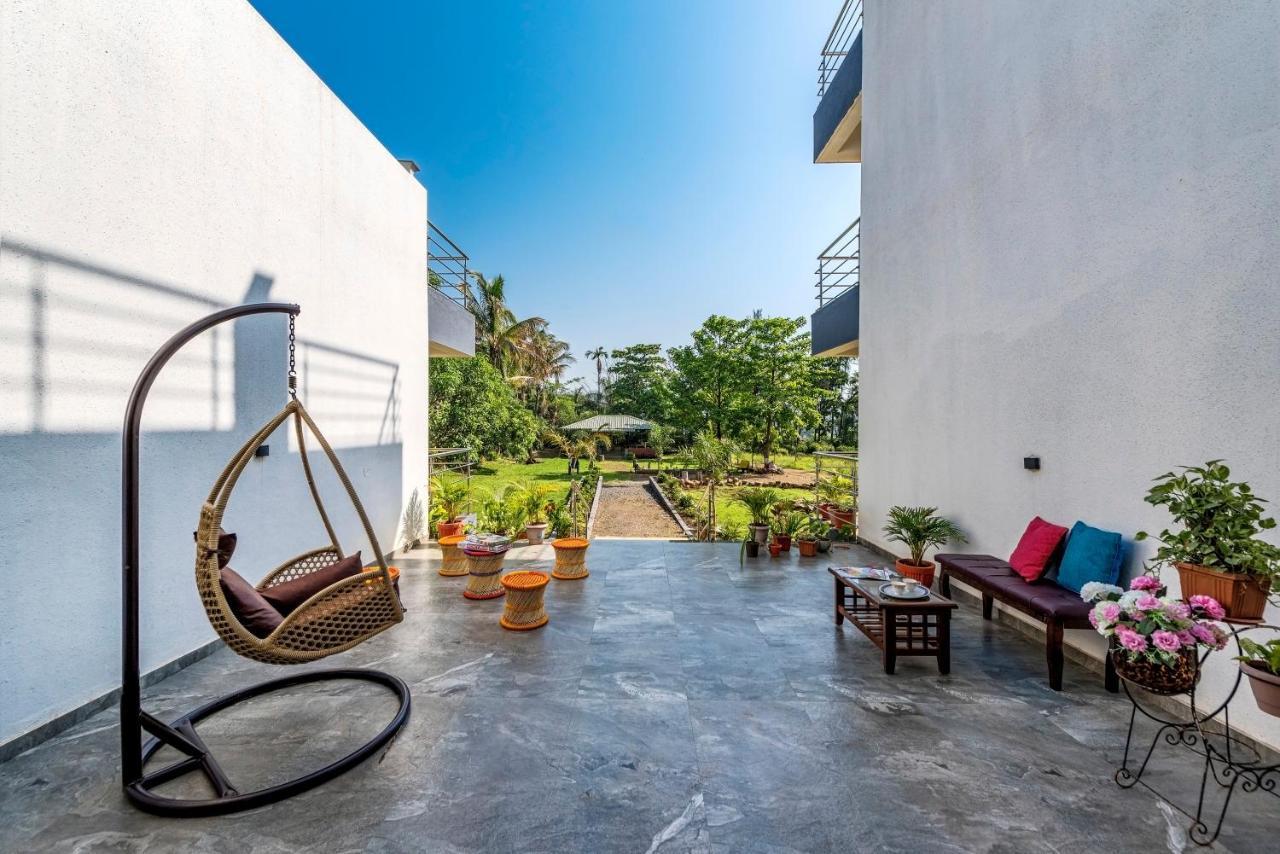 Saffronstays Lakeview Nivara - Farm Stay Villa With Private Pool Near Пюн Екстериор снимка
