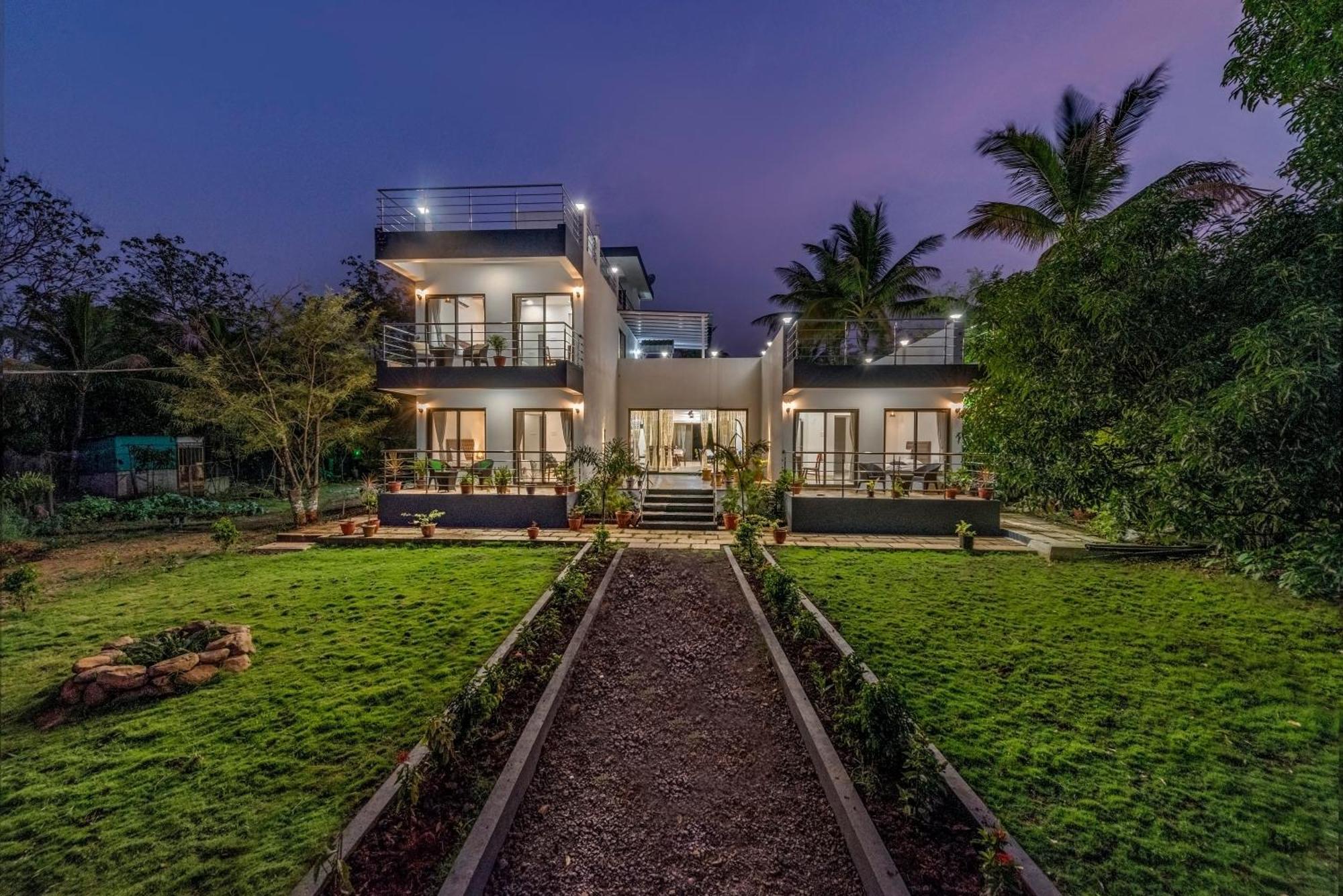 Saffronstays Lakeview Nivara - Farm Stay Villa With Private Pool Near Пюн Екстериор снимка