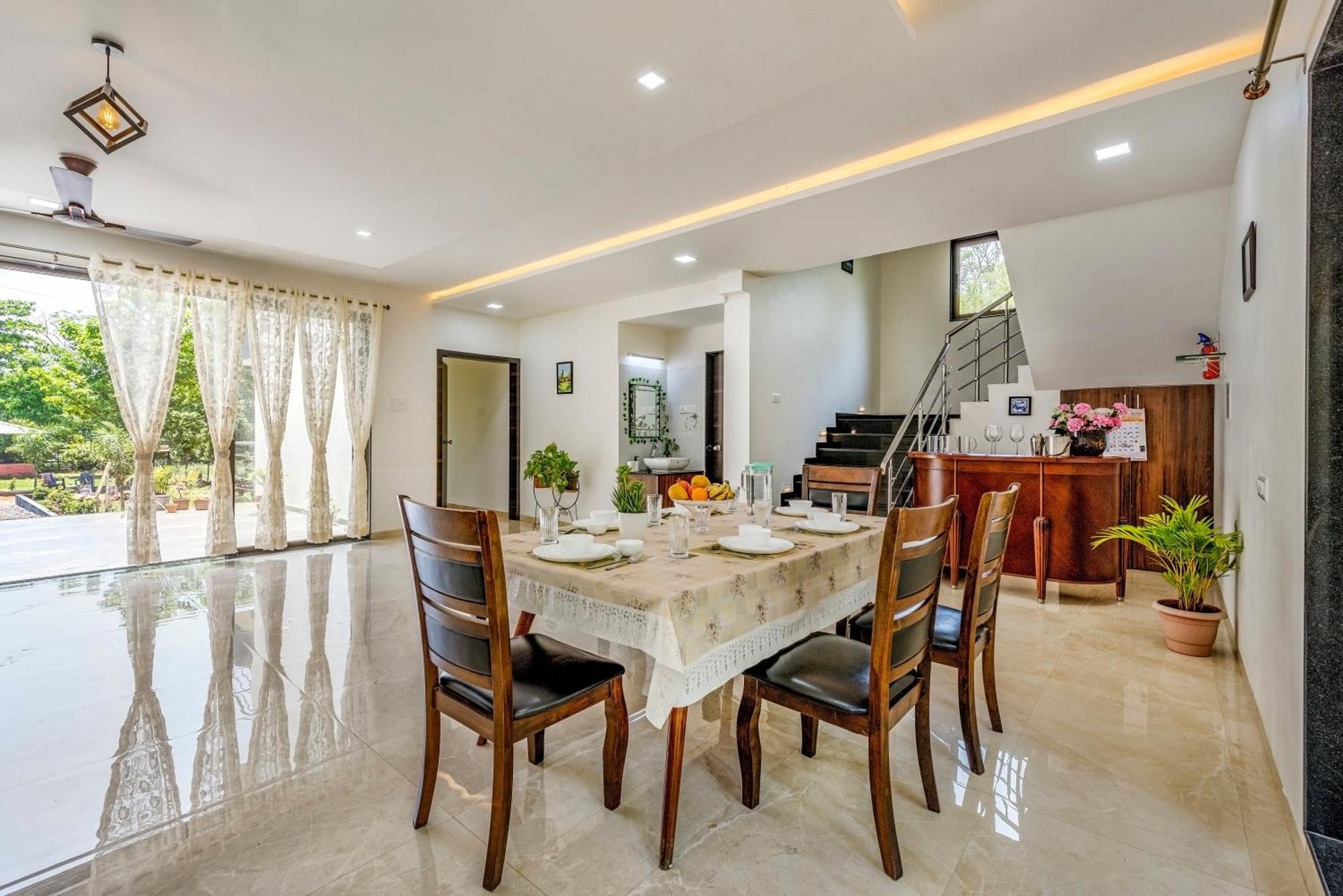 Saffronstays Lakeview Nivara - Farm Stay Villa With Private Pool Near Пюн Екстериор снимка