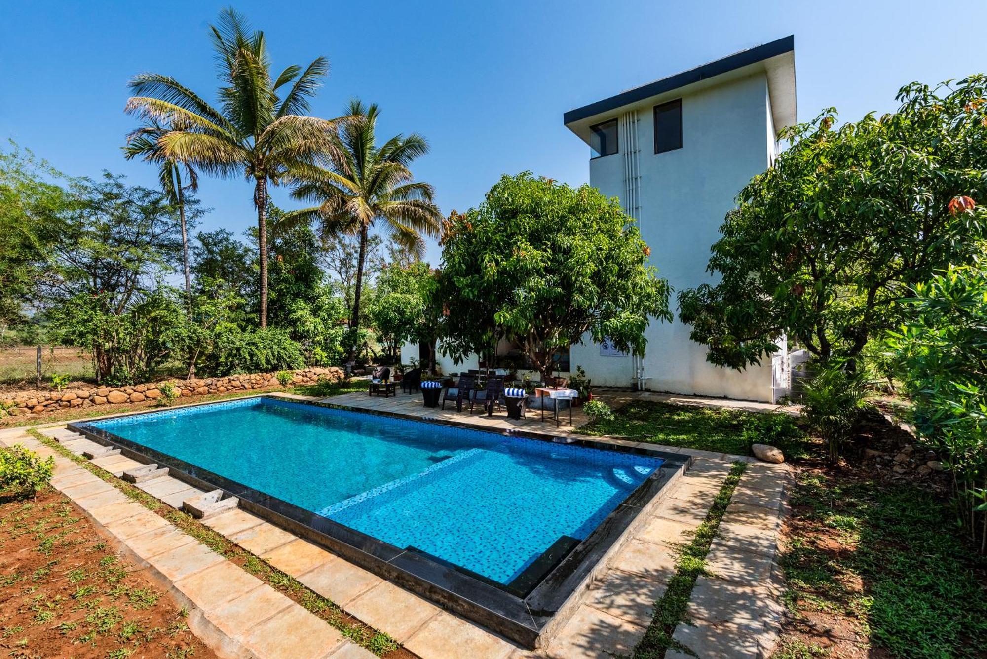 Saffronstays Lakeview Nivara - Farm Stay Villa With Private Pool Near Пюн Екстериор снимка
